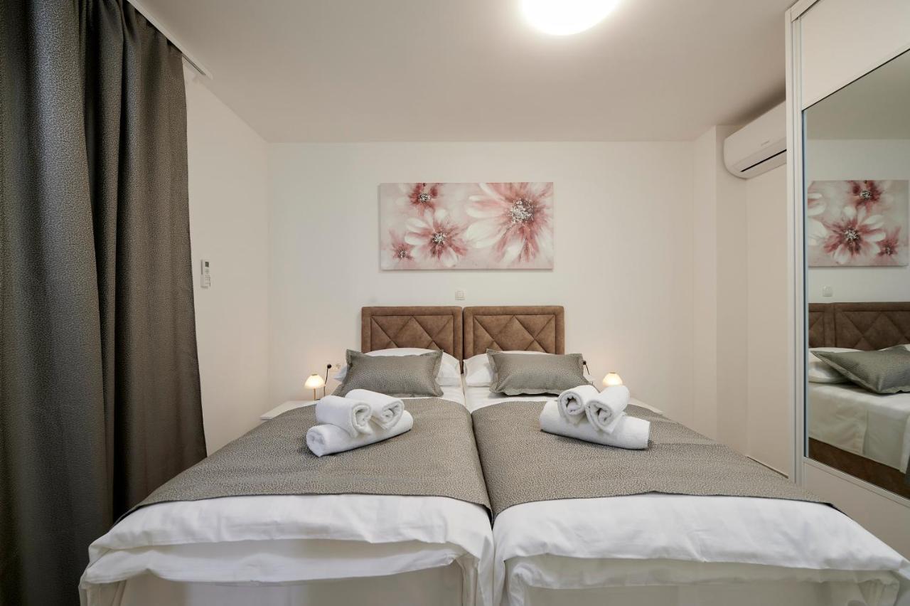 Apartment Gaby 3 Трогир Екстериор снимка
