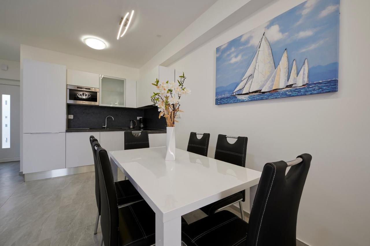 Apartment Gaby 3 Трогир Екстериор снимка
