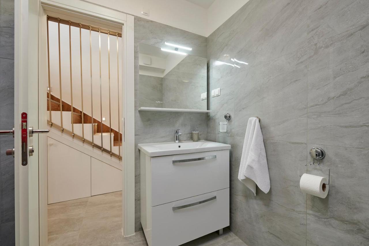 Apartment Gaby 3 Трогир Екстериор снимка